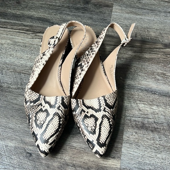 Franco Sarto Vickie Slingback Vanilla Snake Print Block Heel Sandal 9.5 🔥 - Picture 1 of 7